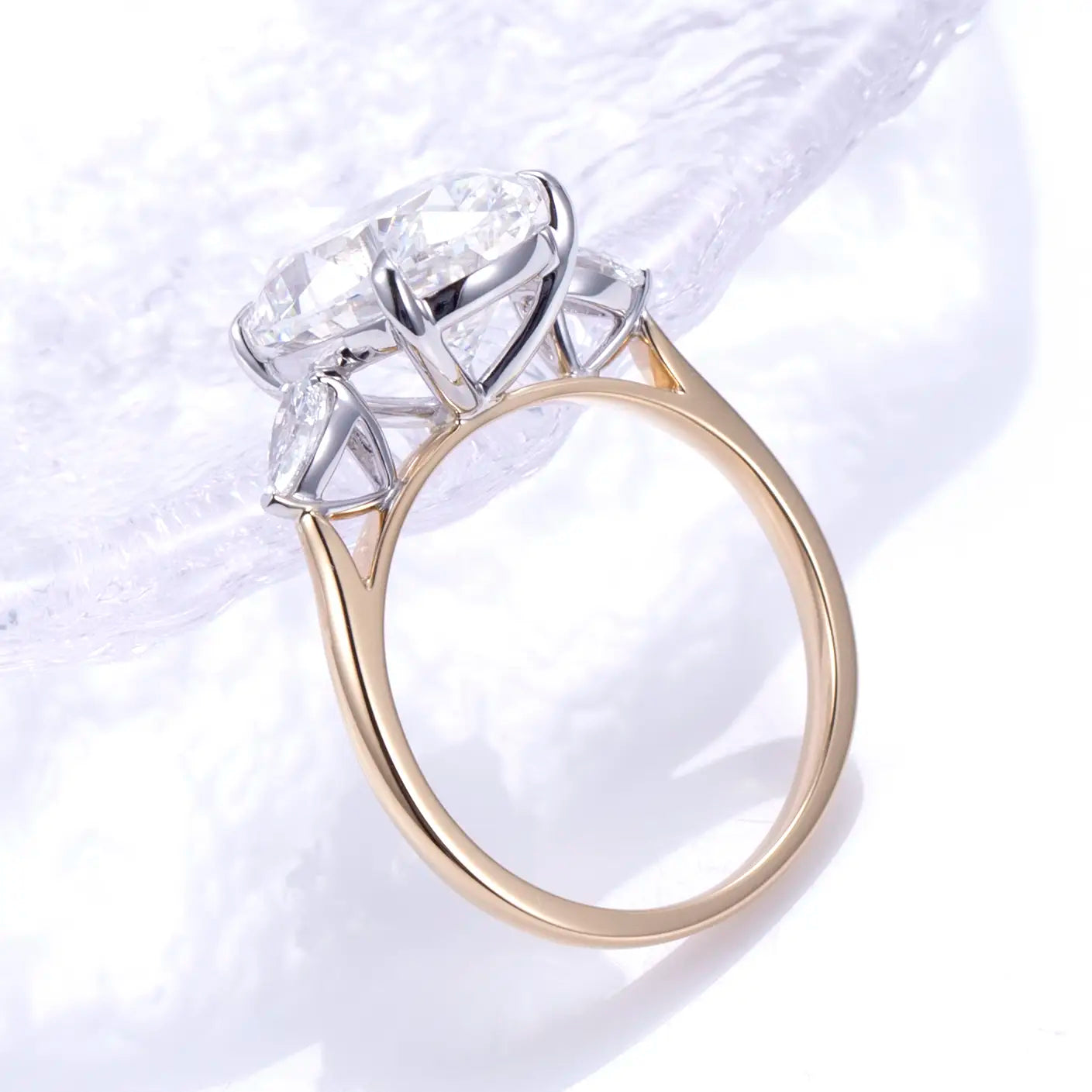 Eco-1307 | 18K White Gold 6CT Oval-Cut Lab-Grown Diamond Three-Stone Ring