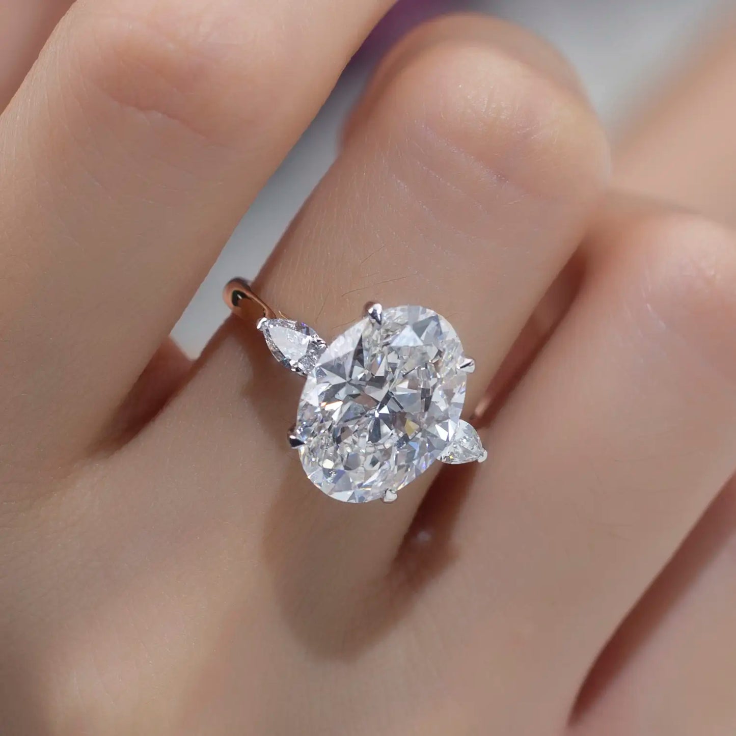 Eco-1307 | 18K White Gold 6CT Oval-Cut Lab-Grown Diamond Three-Stone Ring