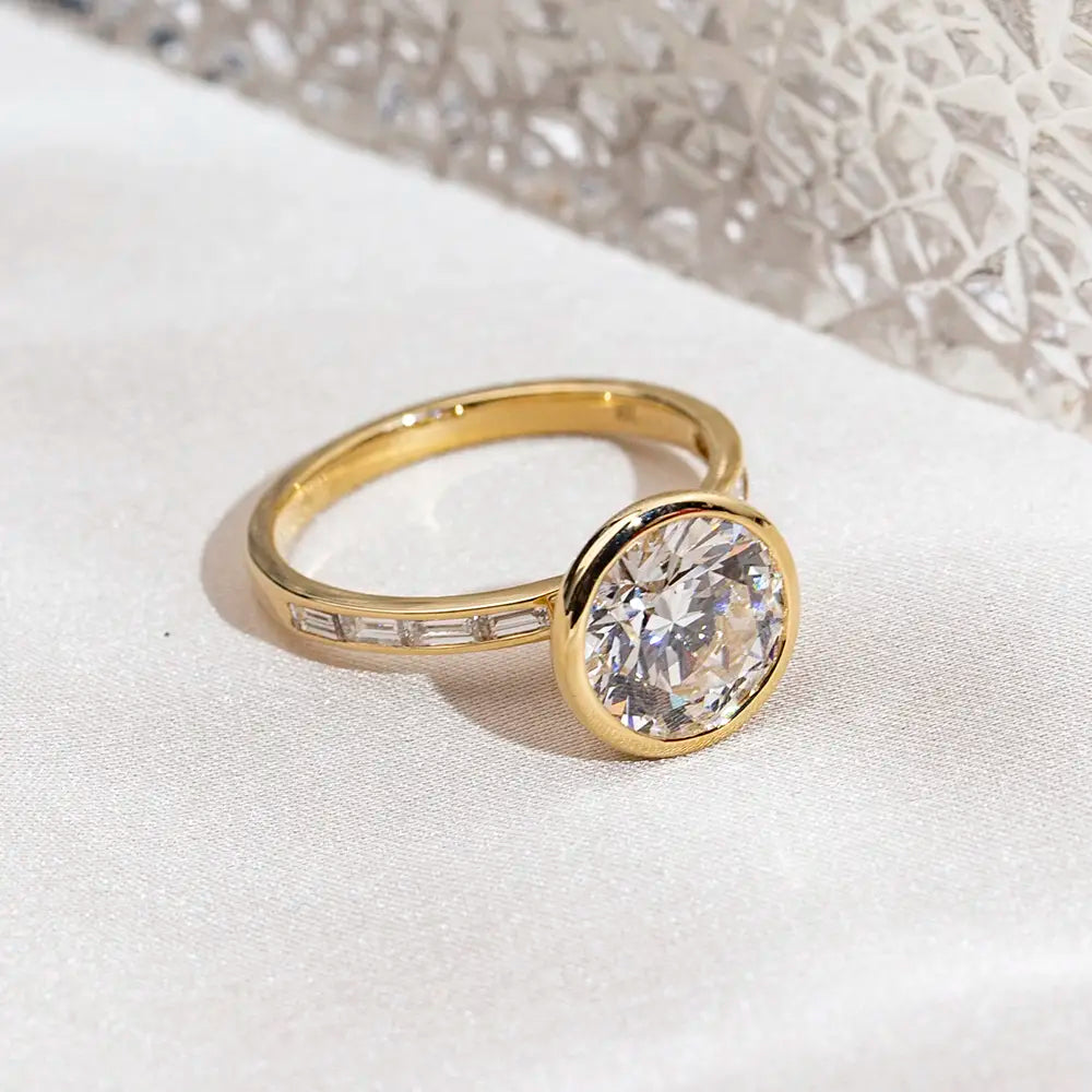 Eco-1722 | 18K Yellow Gold 3CT Round-Cut Lab-Grown Diamond Bezel Ring