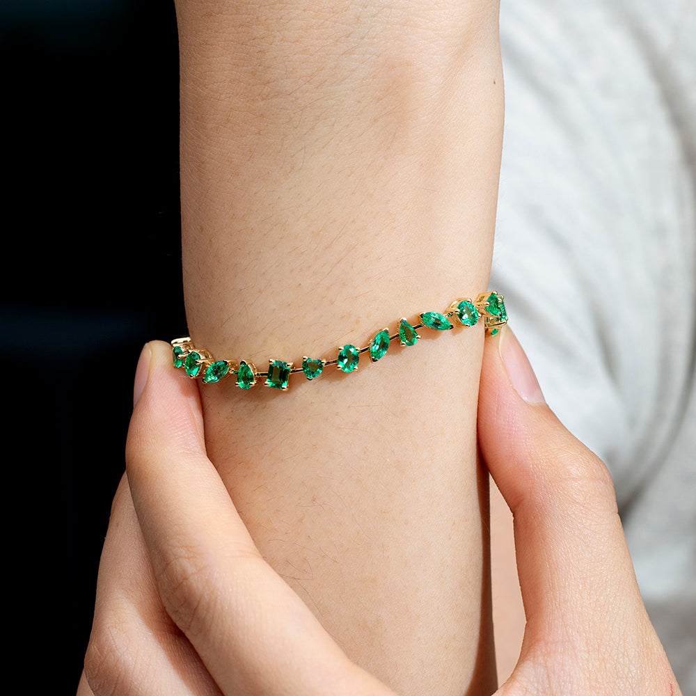 Ecob-625 | Jardin Éternel Lab Emerald Bracelet in 18K Gold
