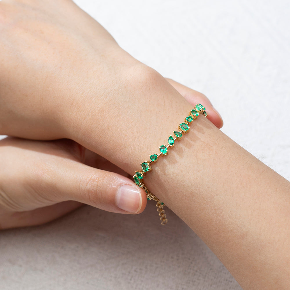 Ecob-625 | Jardin Éternel Lab Emerald Bracelet in 18K Gold
