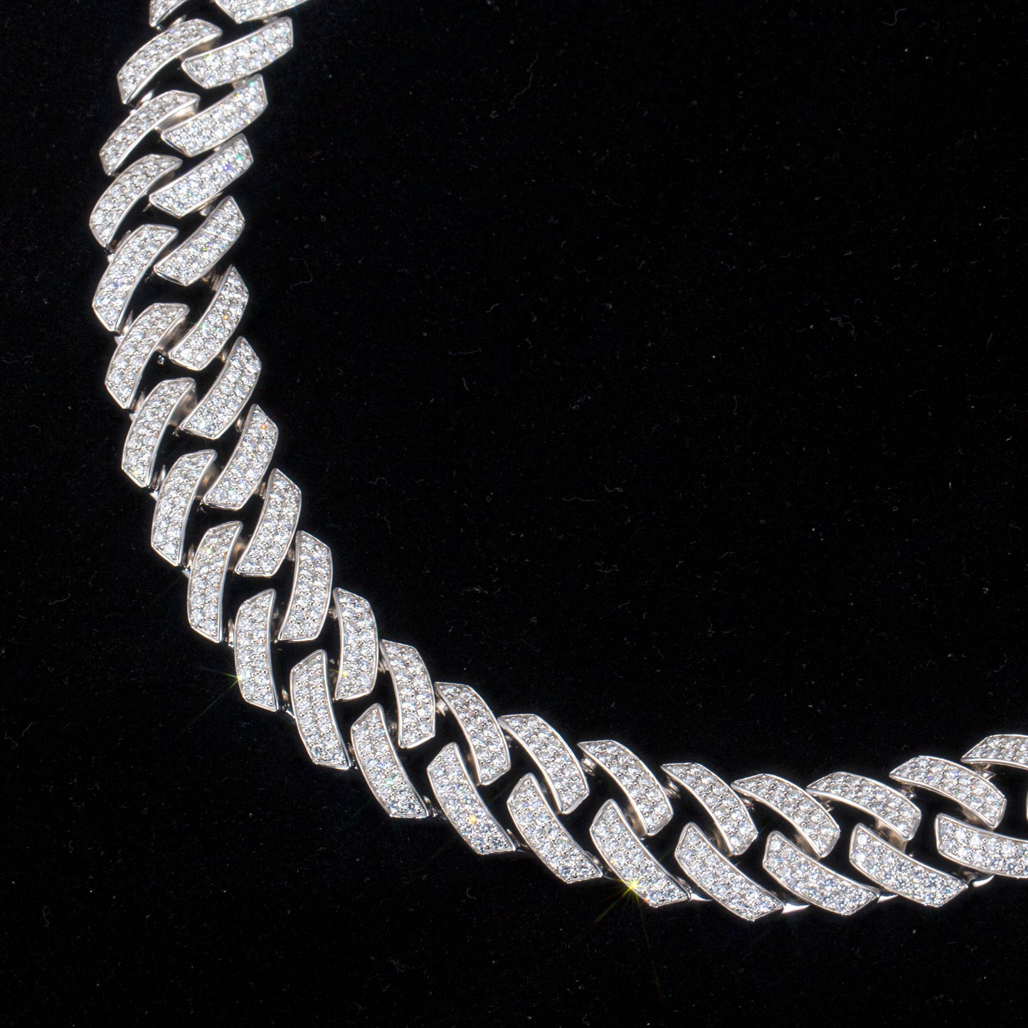 Econ-909 "Urban Ember" Lab-Grown Diamond Cuban Link Chain Necklace
