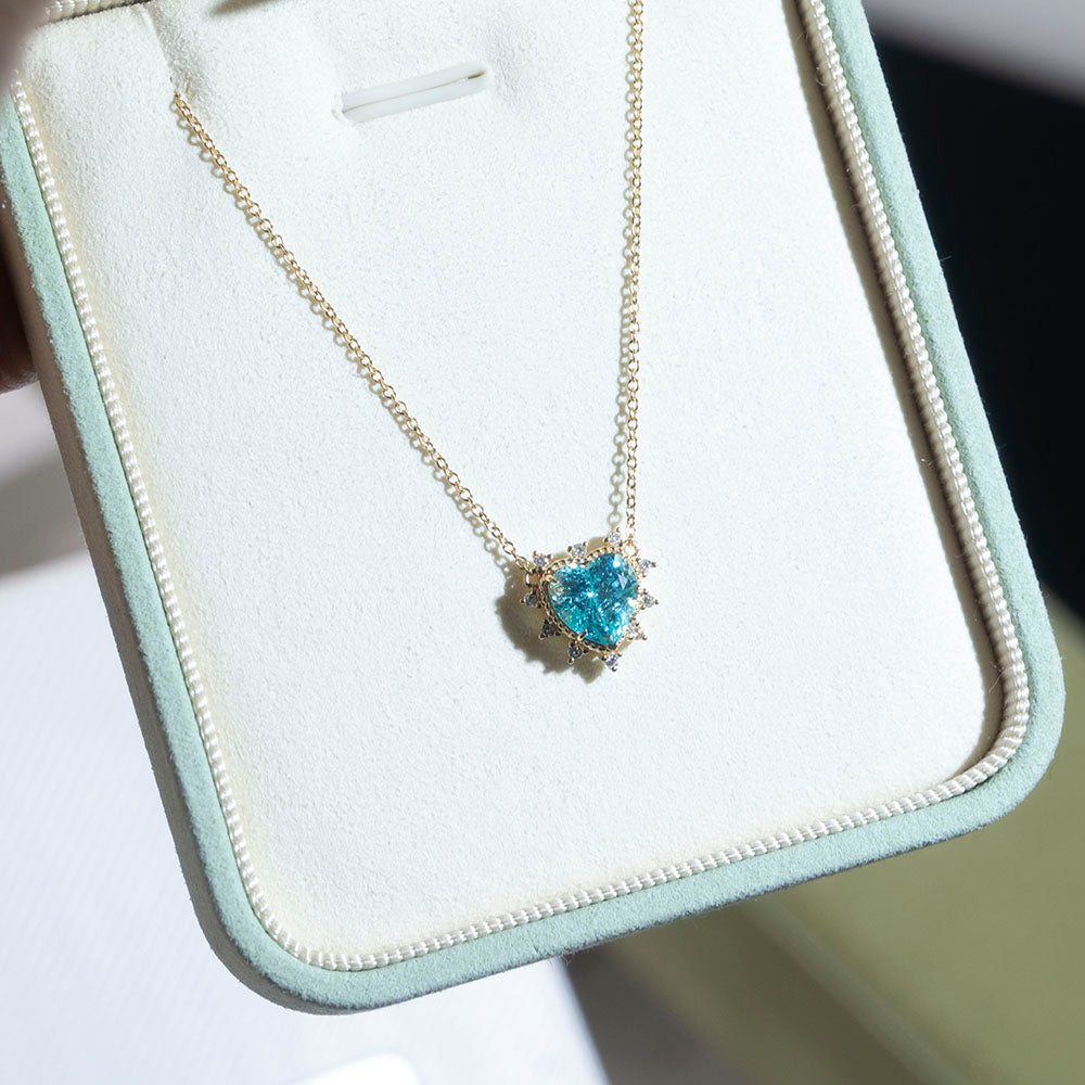 Econ-913 "Ocean Heartlight" Lab-Grown Blue Sapphire Halo Pendant Necklace