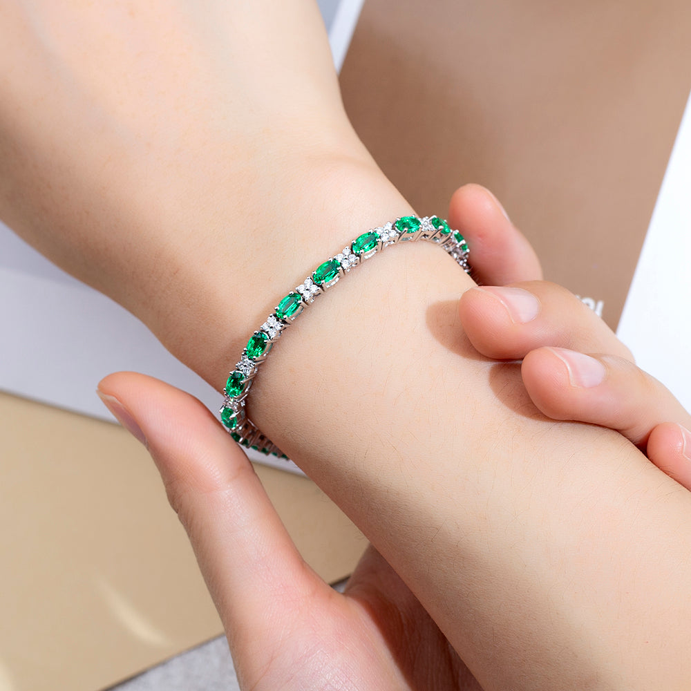 Ecob-627 | Emerald Reverie Halo Bracelet in 18K Gold