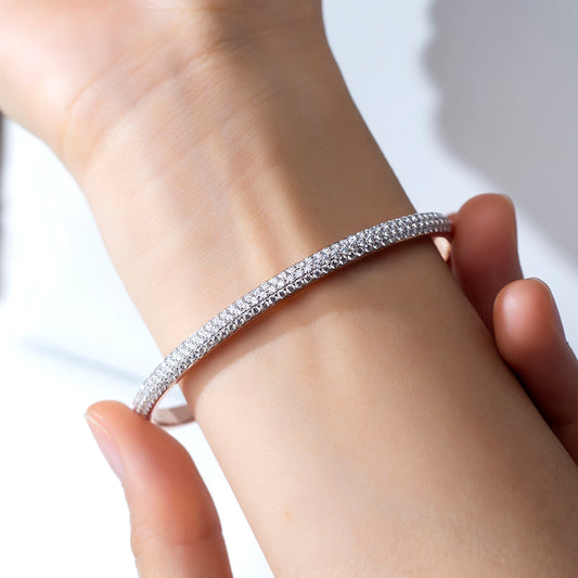 Ecob-599 | Éclat Pavé Lab Diamond Bangle in 18K Gold