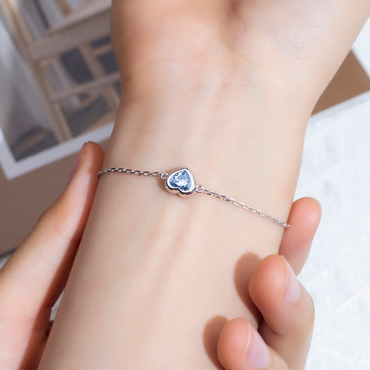 Ecob-601 | Heartlight Lab Sapphire Charm Bracelet in 18K Gold