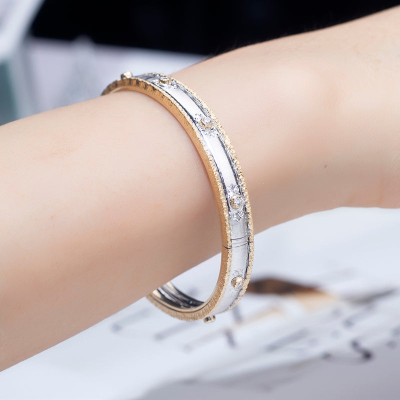 Ecob-602 | Aurelia Dual-Tone Lab Diamond Bangle in 18K Gold