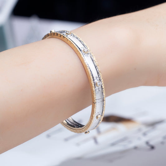 Ecob-602 | Aurelia Dual-Tone Lab Diamond Bangle in 18K Gold