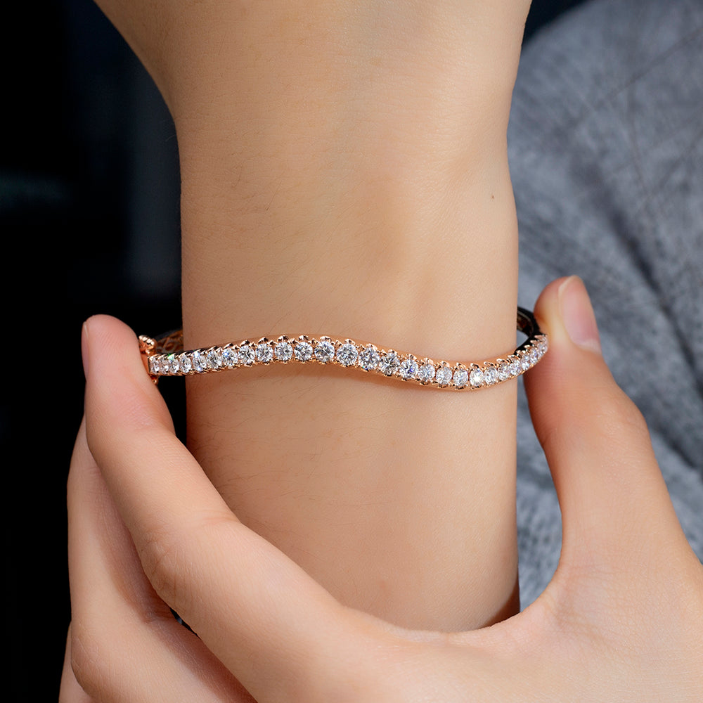 Ecob-633: The Wave of Light – Lab-Grown Diamond Bracelet in 18K Rose Gold