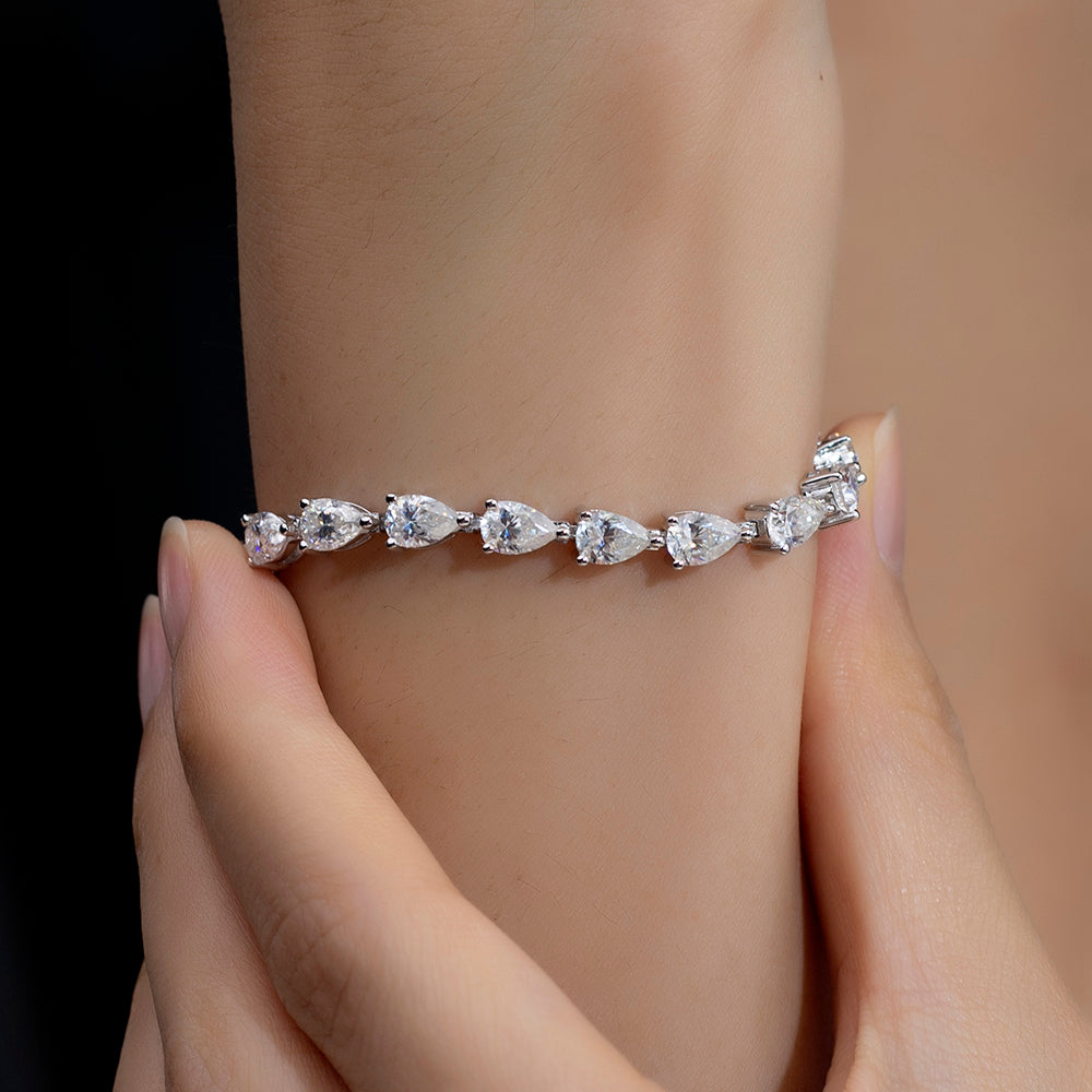 Ecob-622 | Lumière de Goutte Lab Diamond Bracelet in 18K Gold
