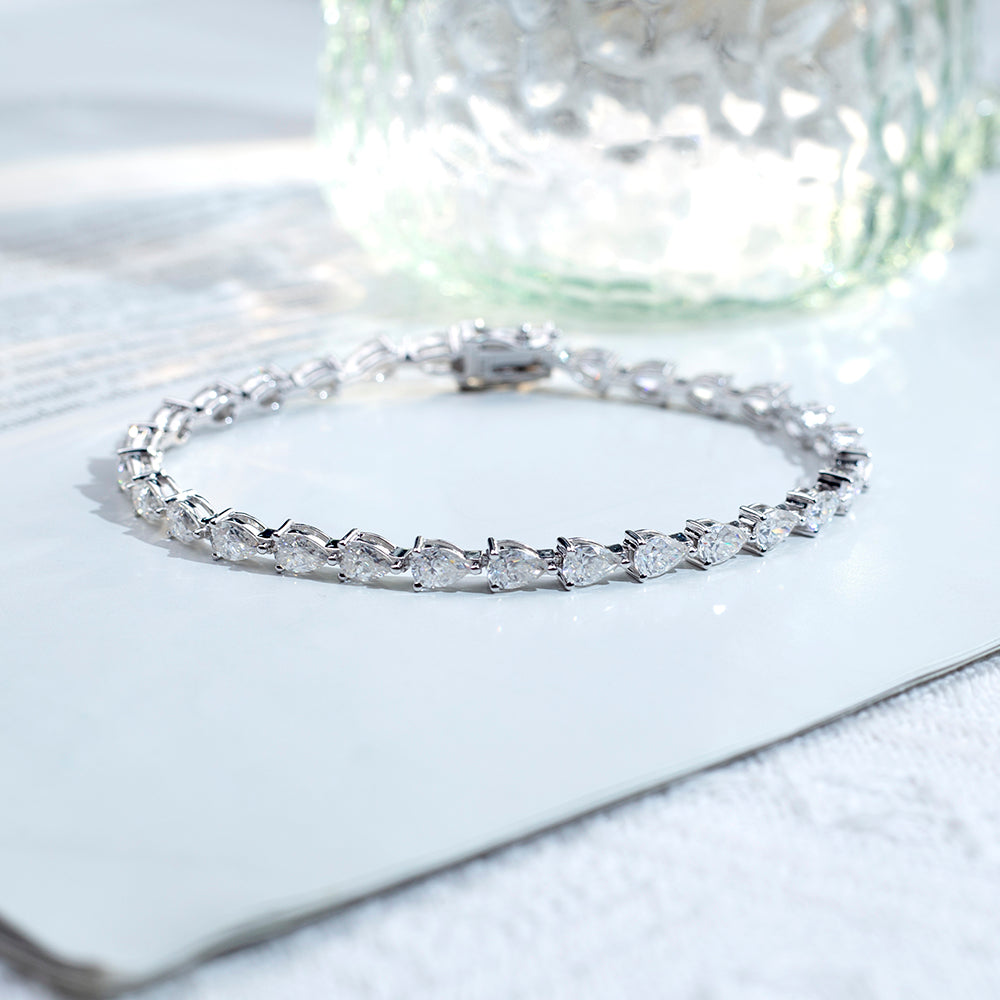 Ecob-622 | Lumière de Goutte Lab Diamond Bracelet in 18K Gold