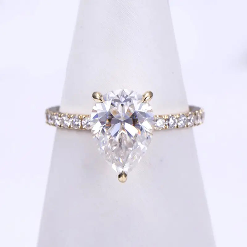 Eco-1429 2.21CT Pear-Shaped Lab-Grown Diamond Ring in 18K Yellow Gold – Certified by IGI
