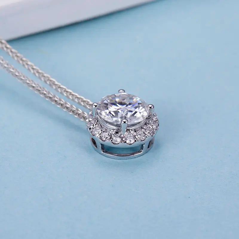 Econ-611 — The Halo of Clarity Lab Diamond Pendant Necklace