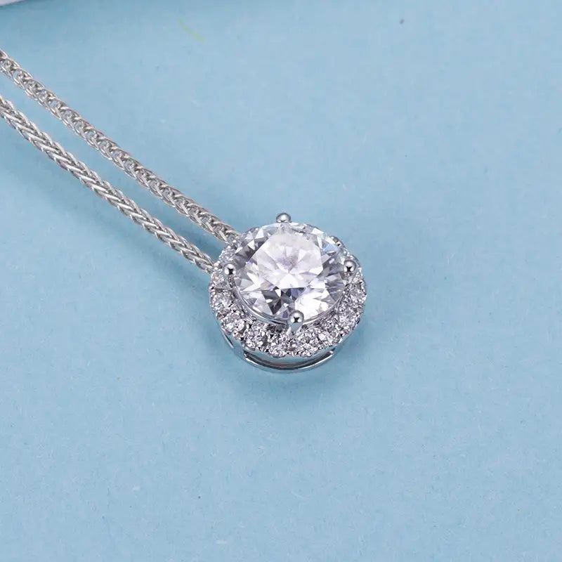 Econ-611 — The Halo of Clarity Lab Diamond Pendant Necklace