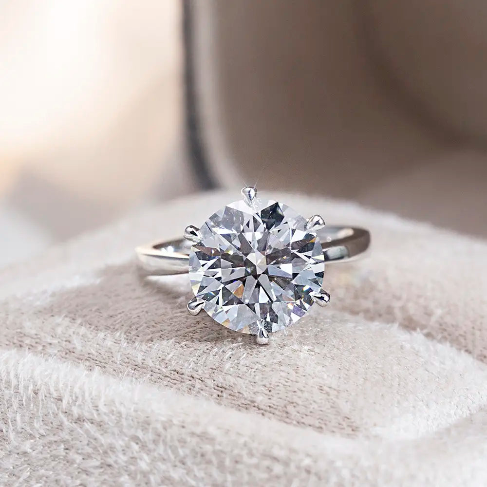 Eco-1661 Platinum Diamond Ring 3.70CT Round Solitaire
