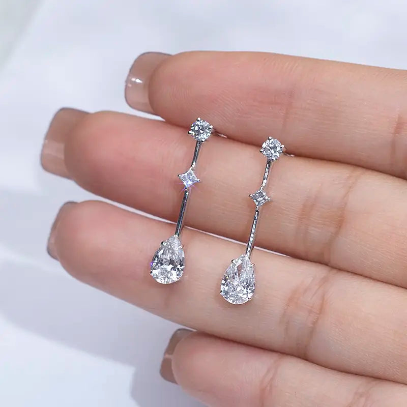 Ecoe-641 — The Geometry of Light Lab Diamond Drop Earrings