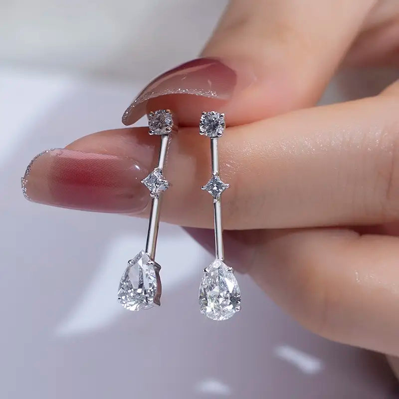 Ecoe-641 — The Geometry of Light Lab Diamond Drop Earrings