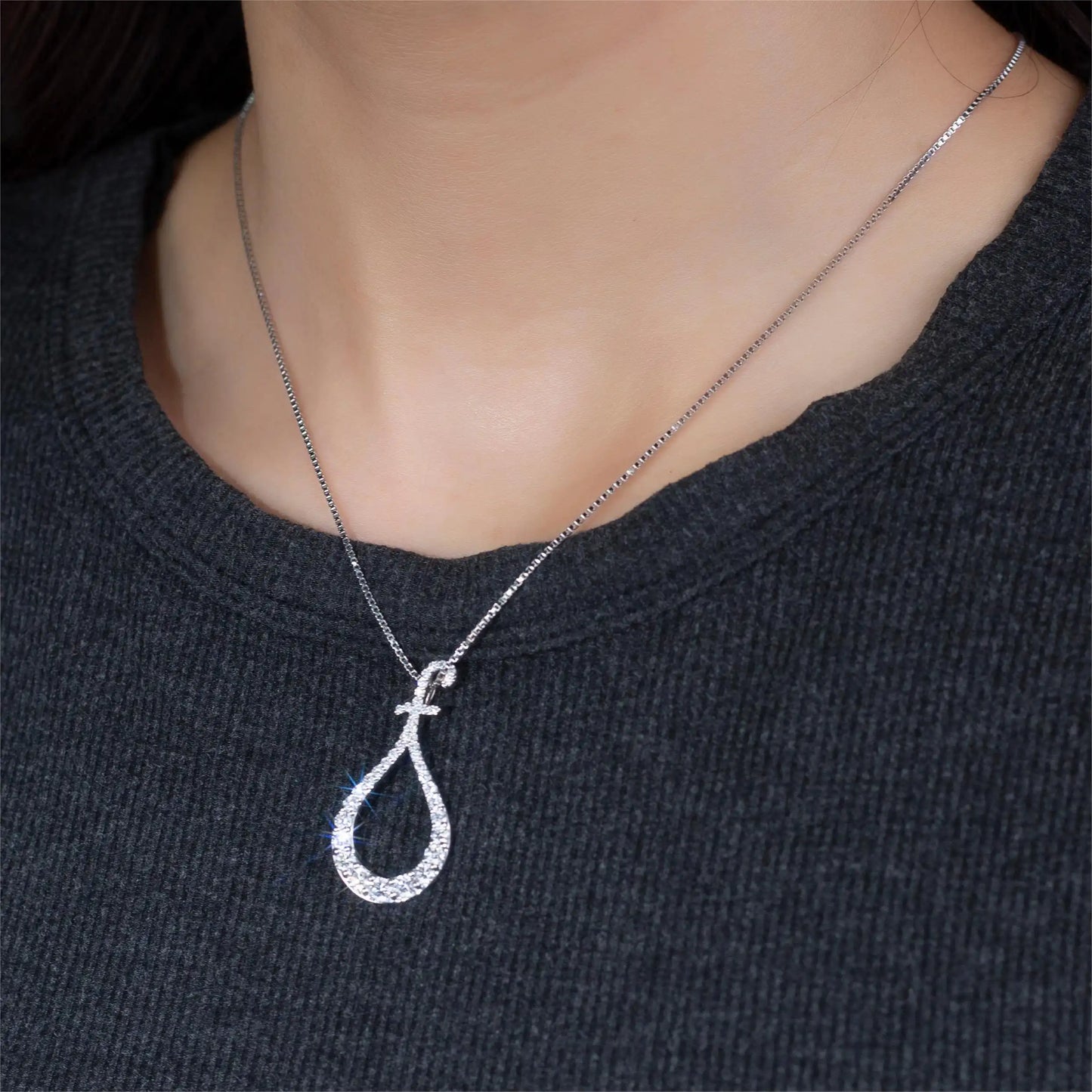 Econ-758 — The Whispered Flame Lab Diamond Pendant