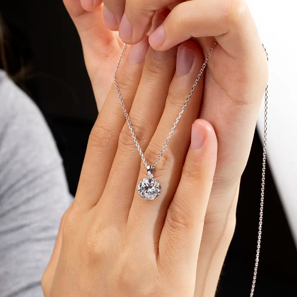Econ-849 — The Whisper of Light Lab Diamond Pendant Necklace