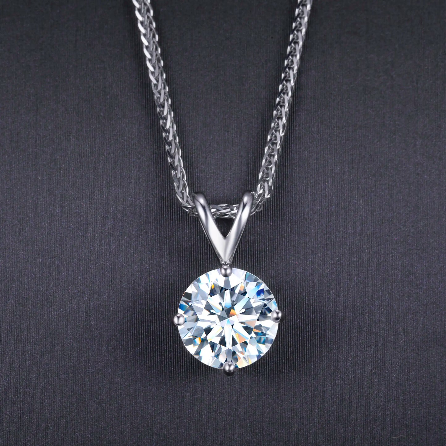 Econ-505 — The Solstice Flame Lab Diamond Solitaire Pendant