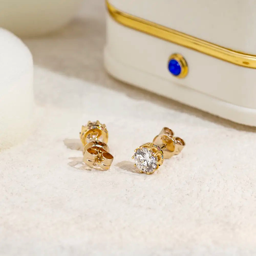 Ecoe-782 — The Royal Bloom Lab Diamond Stud Earrings