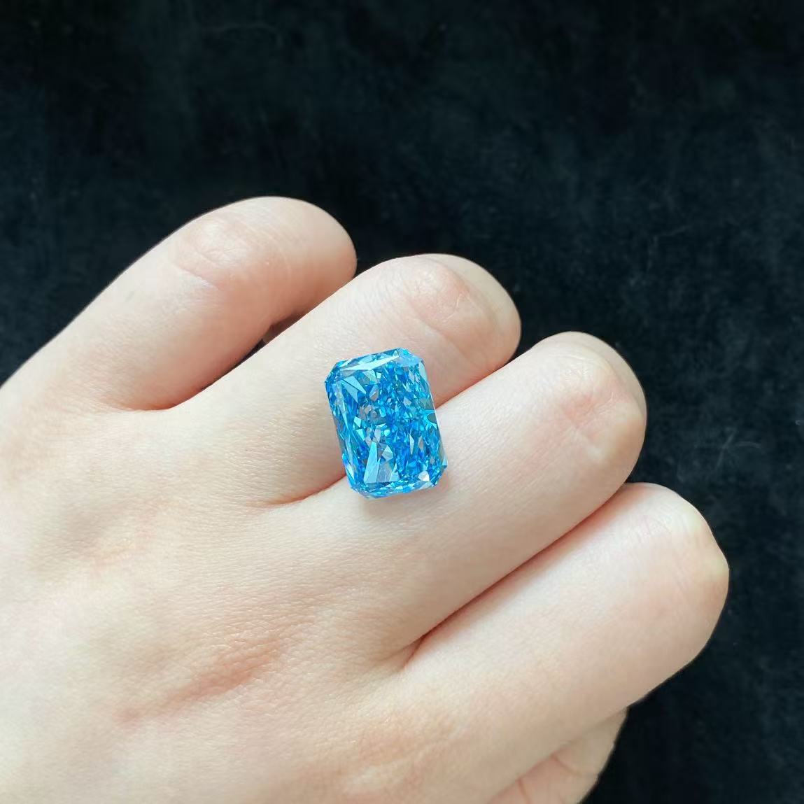 Radiant Cut 10.11ct Fancy Vivid Blue VS1 CVD Lab Grown Diamond IGI Certificate LG 700591829
