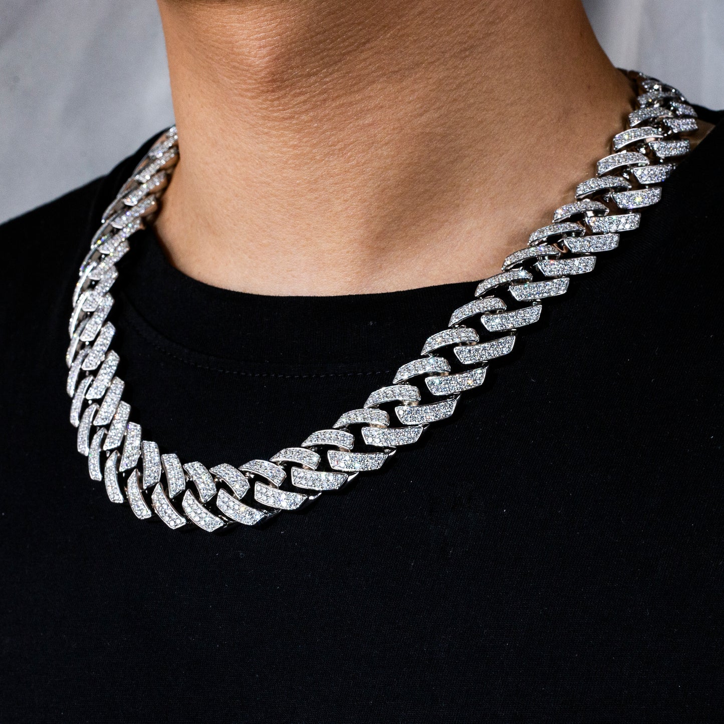 Econ-909 "Urban Ember" Lab-Grown Diamond Cuban Link Chain Necklace