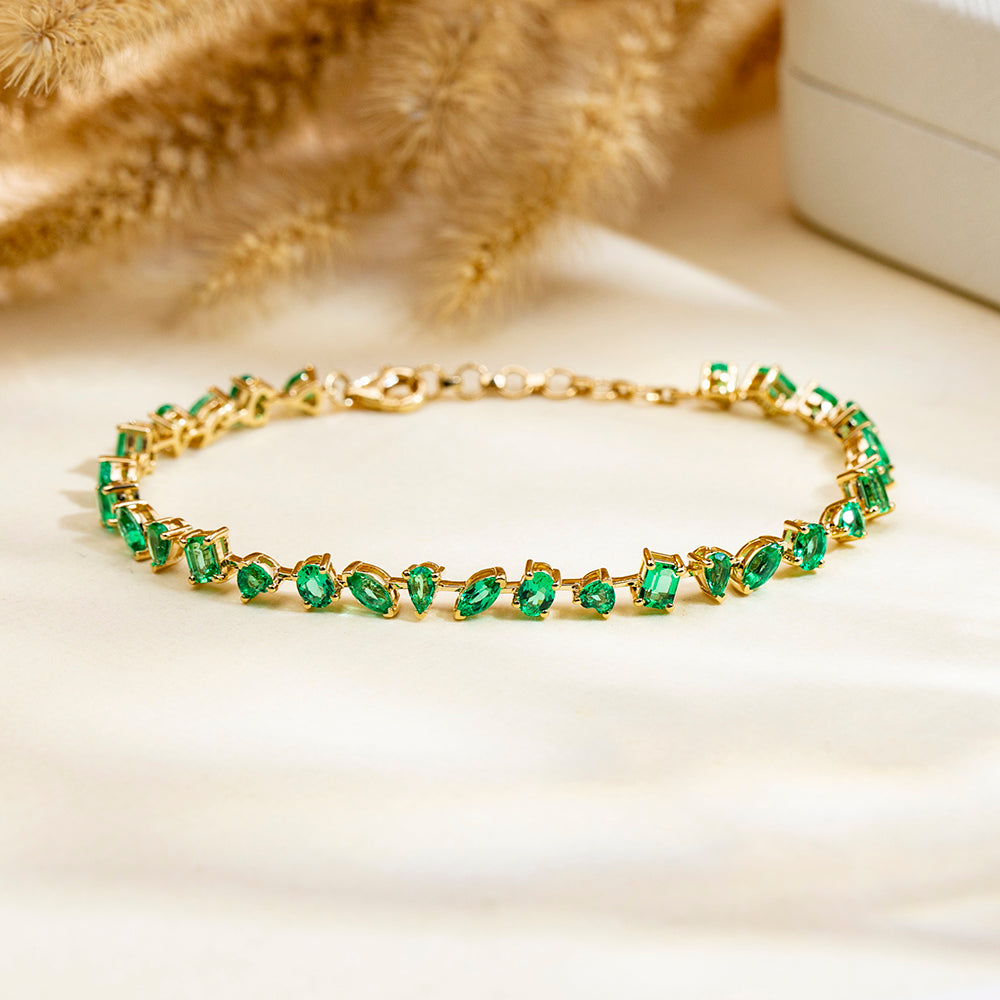 Ecob-625 | Jardin Éternel Lab Emerald Bracelet in 18K Gold