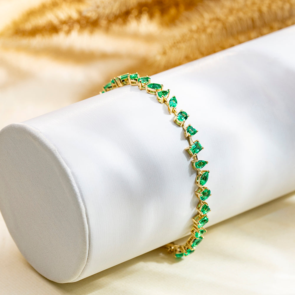 Ecob-625 | Jardin Éternel Lab Emerald Bracelet in 18K Gold