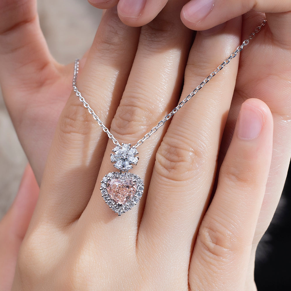 Econ-887 — The Blooming Heart Lab Diamond Pendant
