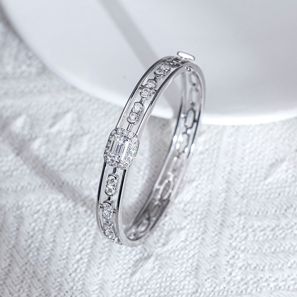 Ecob-612 | Radiance Vault Lab Diamond Cuff Bracelet in 18K Gold