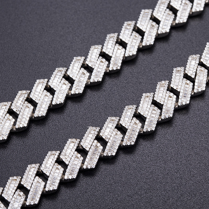 Ecogemma Ecoc-454: Ice-Out Moissanite Cuban Link Chain in Platinum-Toned Precision