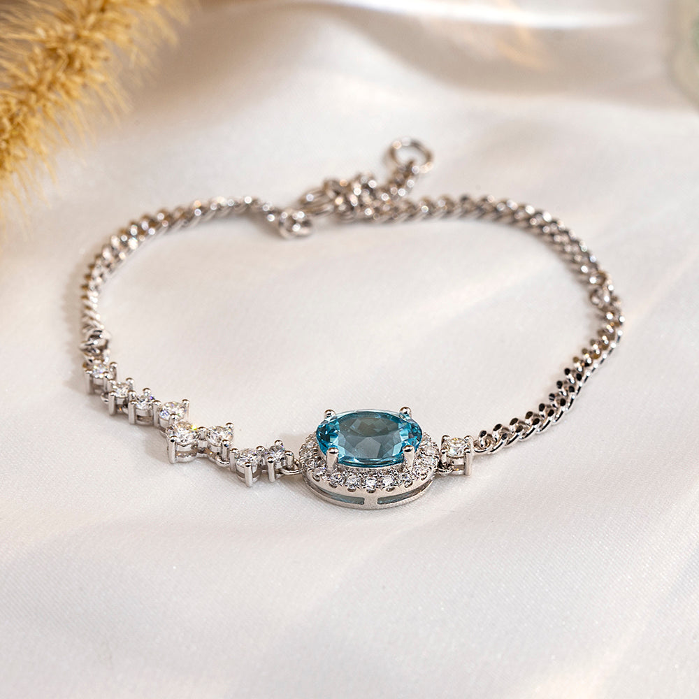 Ecob-630 | Celeste Halo Lab Sapphire Bracelet in 18K Gold
