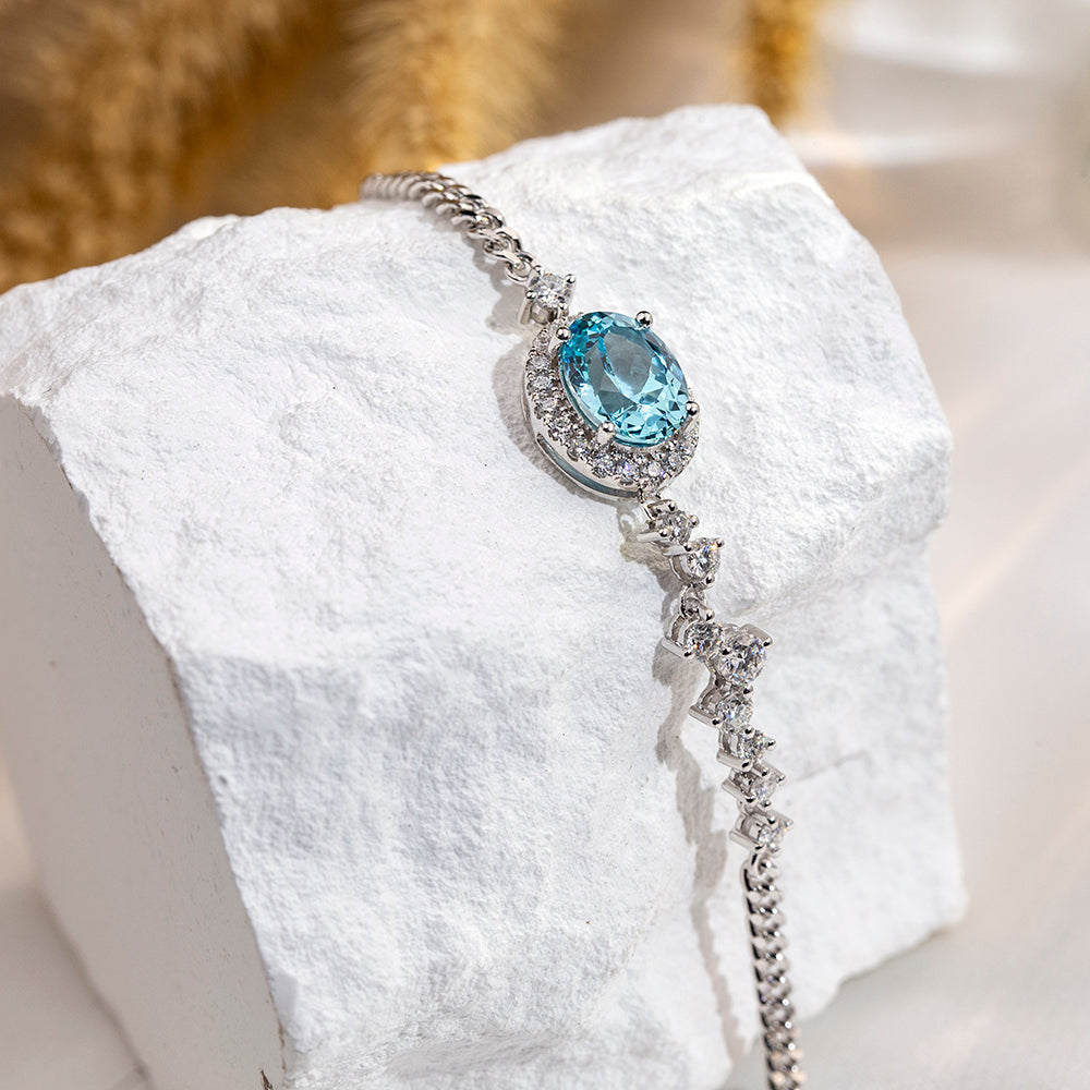 Ecob-630 | Celeste Halo Lab Sapphire Bracelet in 18K Gold
