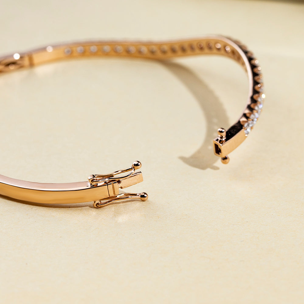Ecob-633: The Wave of Light – Lab-Grown Diamond Bracelet in 18K Rose Gold