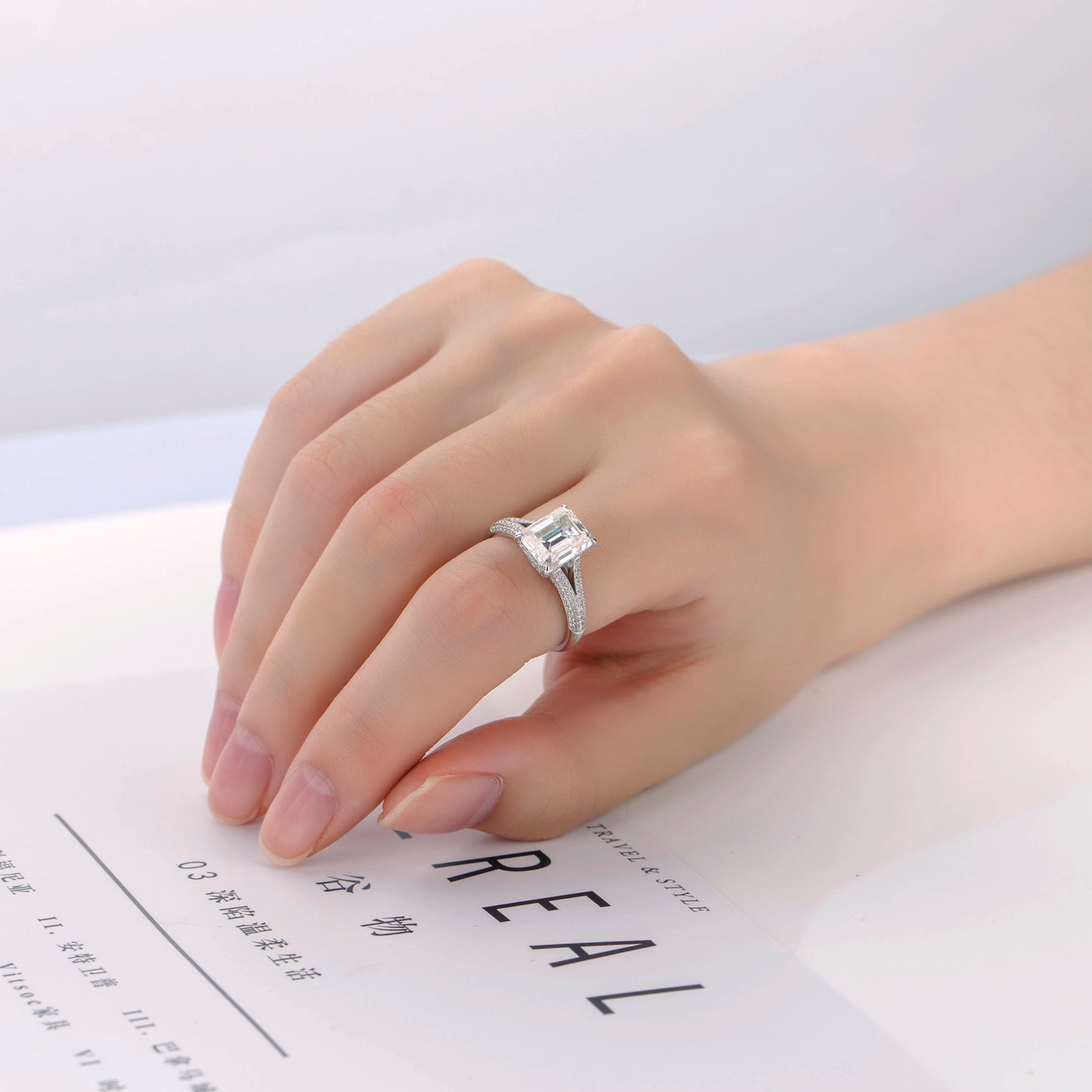 Eco-138 Customization | 18K White Gold | Emerald-Cut Lab-Grown Diamond 1.00ct D VS1 | IGI Certified