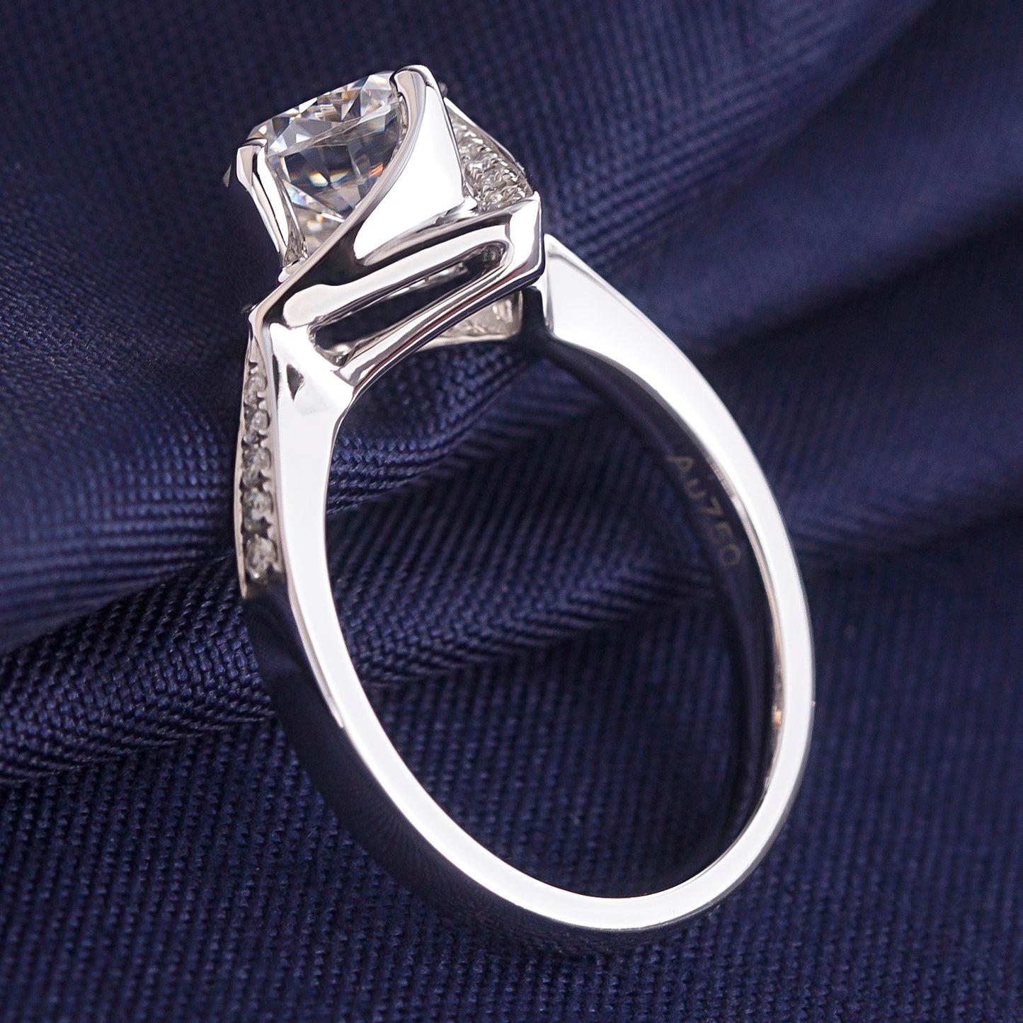 Eco-008:1.0ct D VS1 Round Cut Lab-Grown Diamond Ring in 18K White Gold By Ecogemma