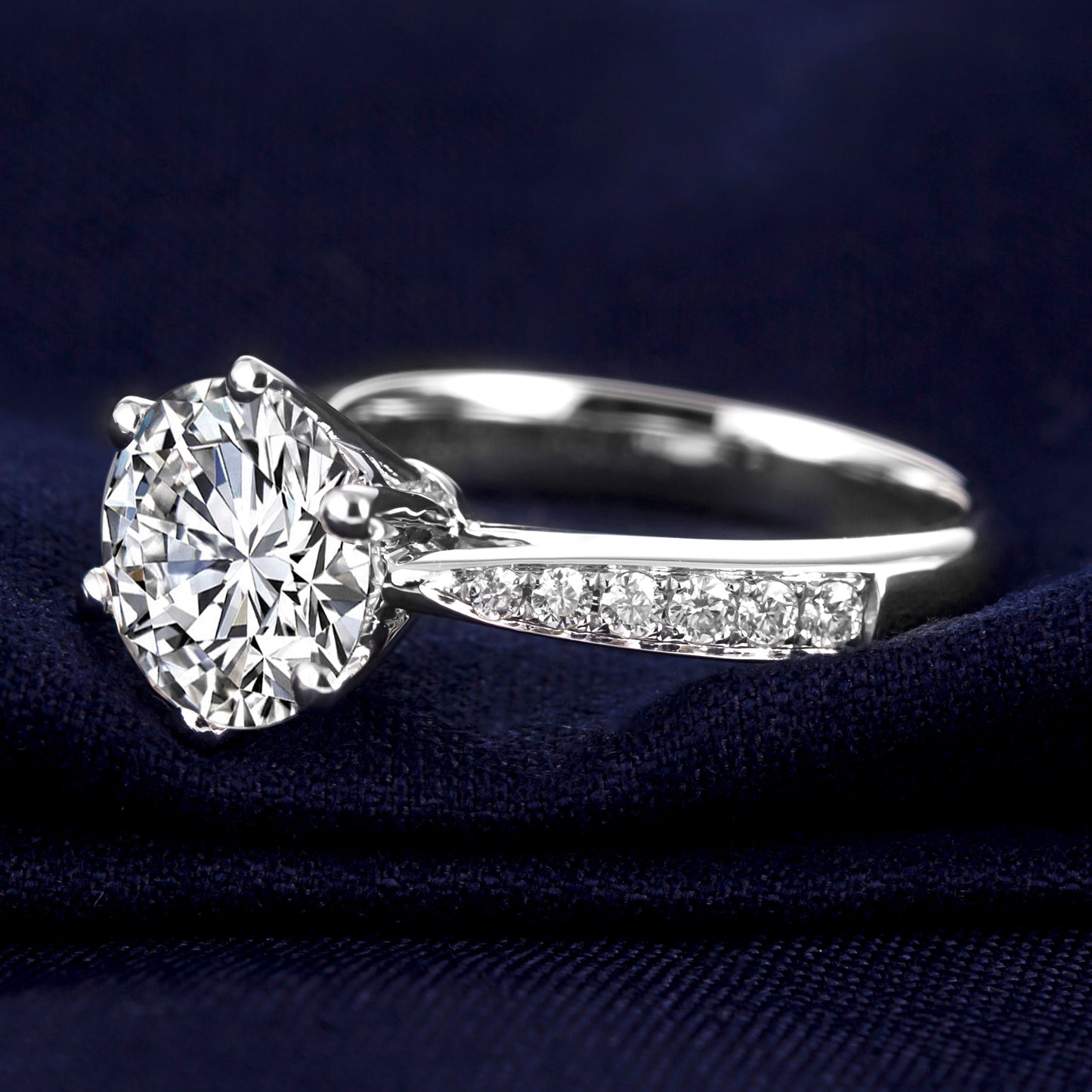 Eco—022: 1.0ct D VS1 Round Cut Lab-Grown Diamond Ring in 18K White Gold By Ecogemma · IGI Certified