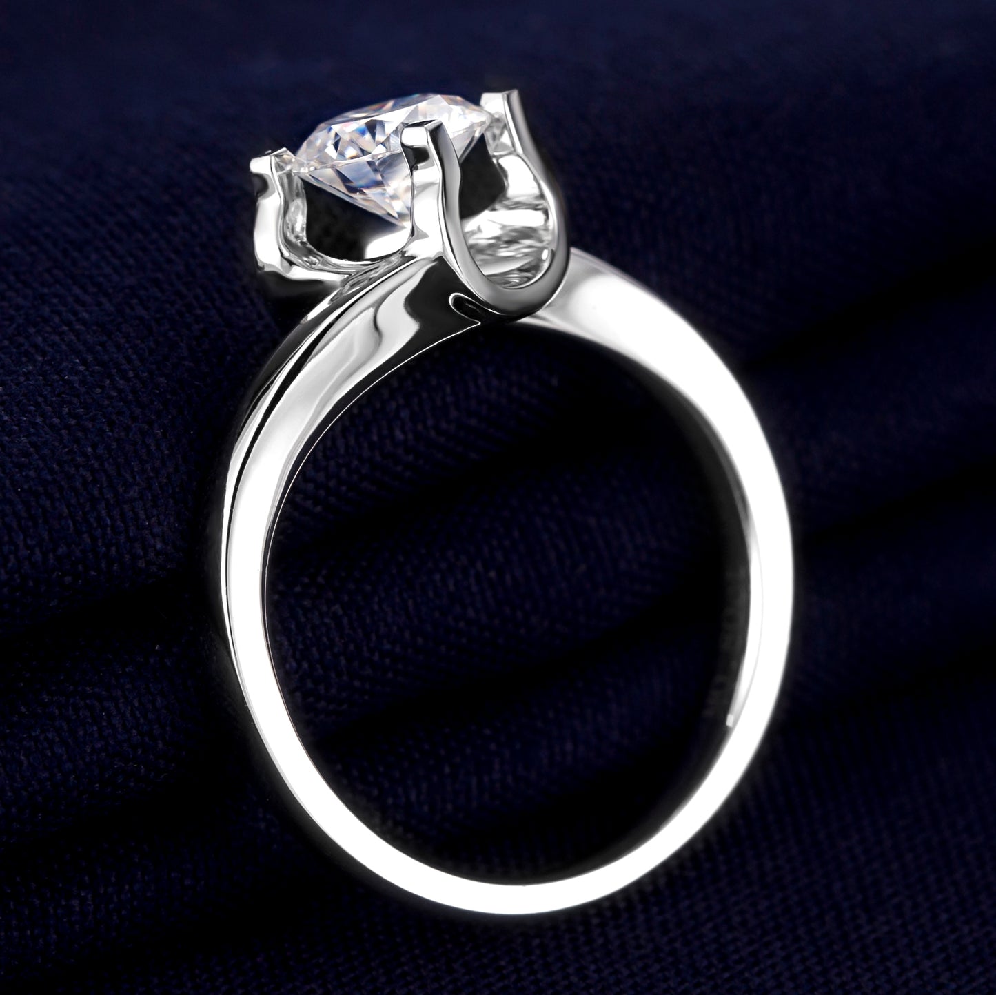 Eco-035: 1.0ct D VVS1 Round Cut Lab-Grown Diamond Ring in 18K White Gold By Ecogemma · IGI Certified