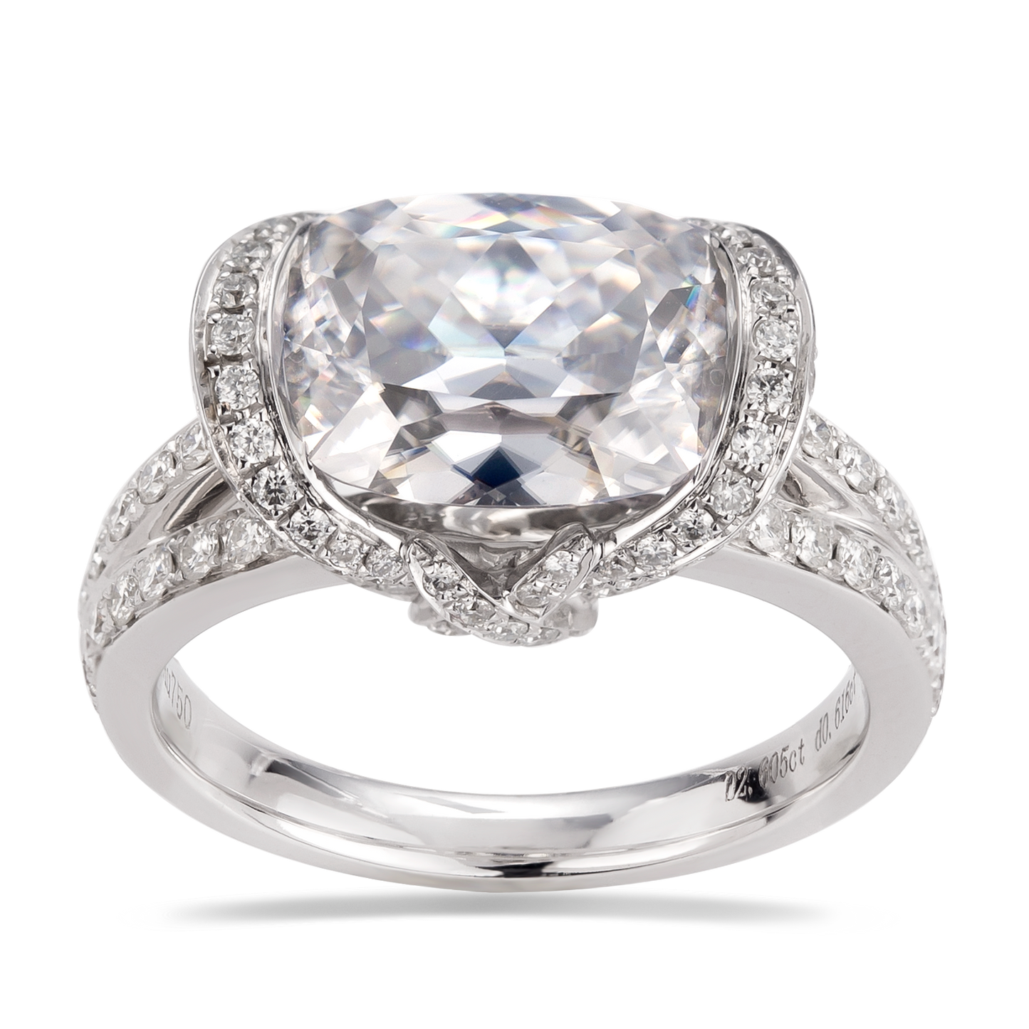 Eco-043 2.5ct Cushion-Cut D VVS1 Lab-Grown Diamond | 18K White Gold | IGI Certified