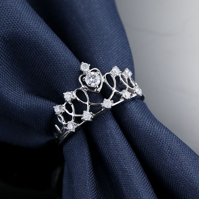Eco-044: Heart-Shaped 1.00ct D VVS1 Lab-Grown Diamond Crown Ring | 18K White Gold | IGI Certified | Ecogemma