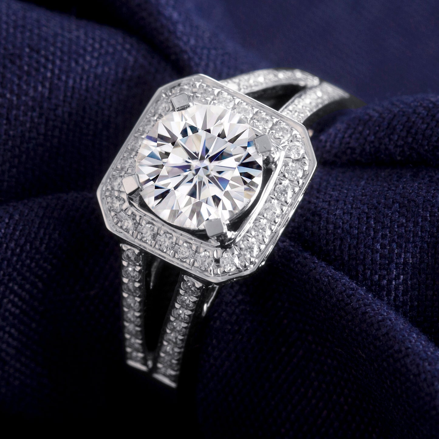 Eco-075 | 1.0ct D VVS1 Round-Cut Lab-Grown Diamond | 18K White Gold | IGI Certified