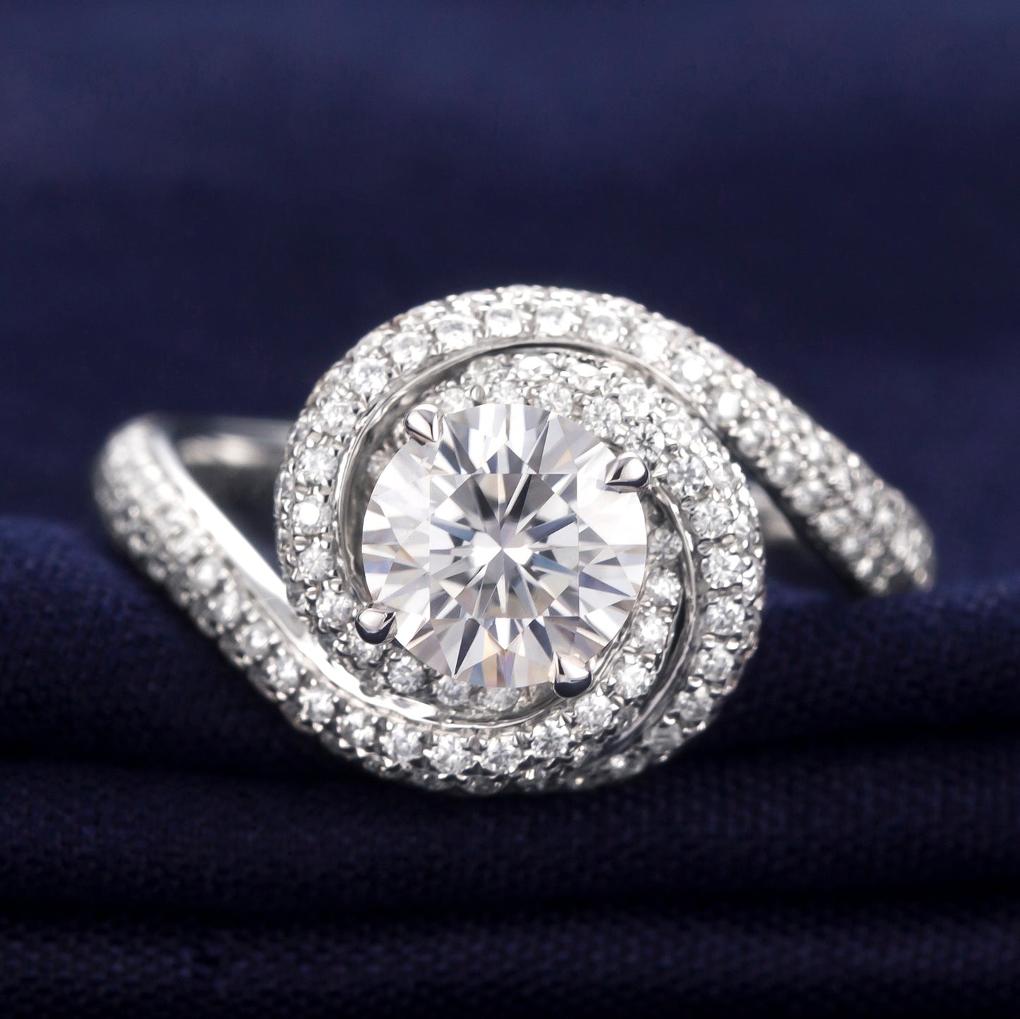 Eco-076 |1.0ct D VVS1 Round-Cut Lab-Grown Diamond | 18K White Gold | IGI Certified