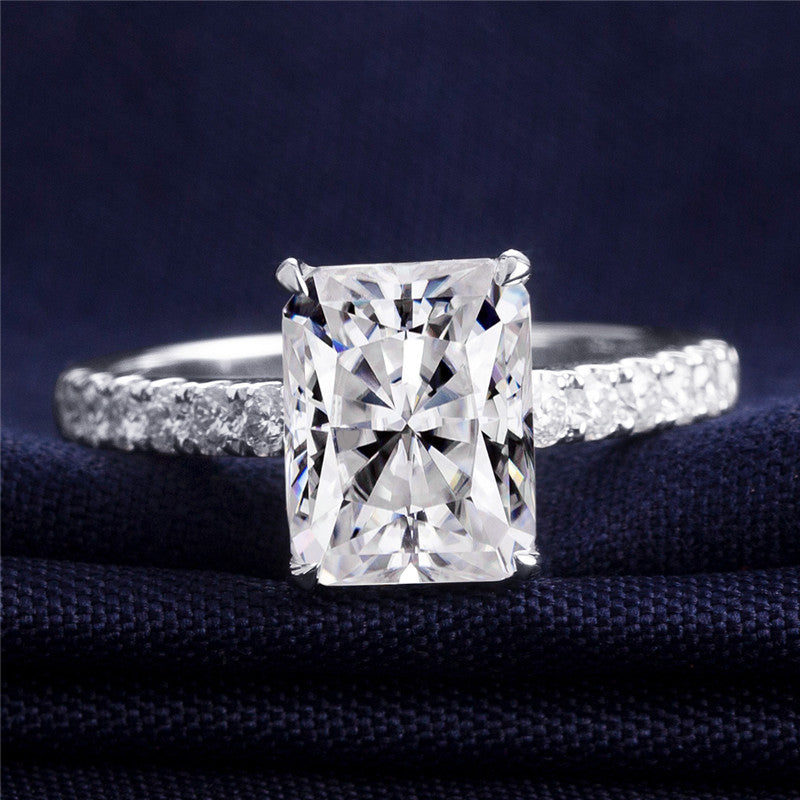 Eco-239 Customization | 18K White Gold | Radiant-Cut Lab-Grown Diamond 1.0ct D VVS2| IGI Certified