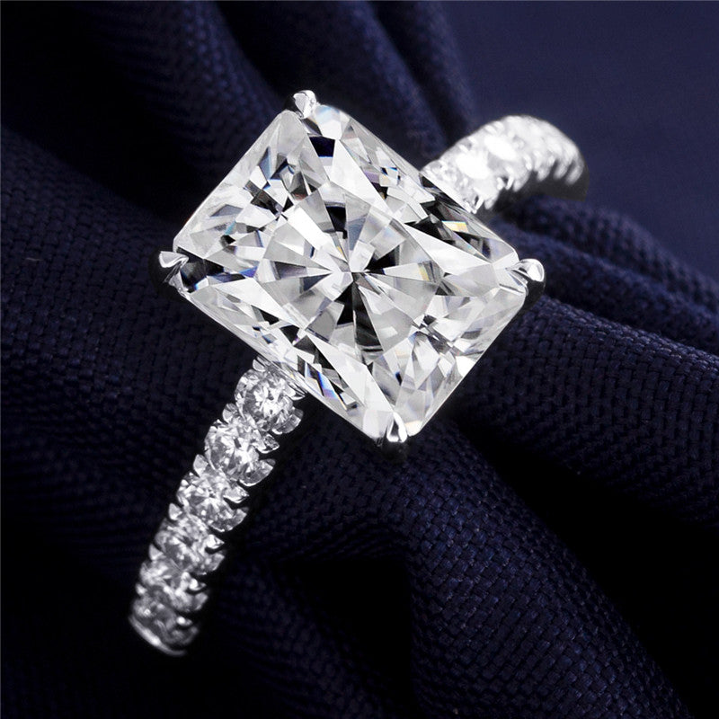 Eco-239 Customization | 18K White Gold | Radiant-Cut Lab-Grown Diamond 1.0ct D VVS2| IGI Certified