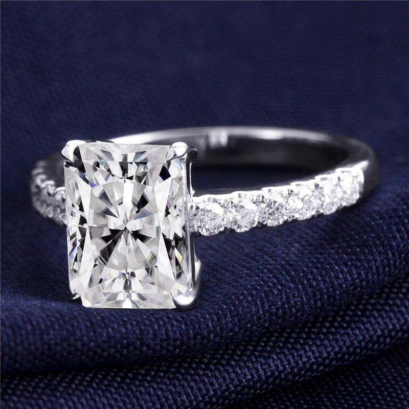 Eco-239 Customization | 18K White Gold | Radiant-Cut Lab-Grown Diamond 1.0ct D VVS2| IGI Certified