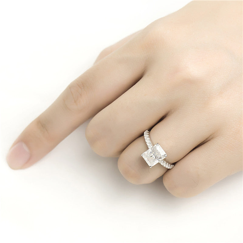 Eco-239 Customization | 18K White Gold | Radiant-Cut Lab-Grown Diamond 1.0ct D VVS2| IGI Certified