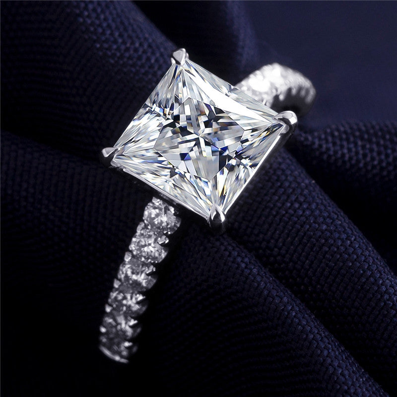 Eco-241 Customization | 18K White Gold | Radiant-Cut Lab-Grown Diamond 2ct E VVS2 | IGI Certified