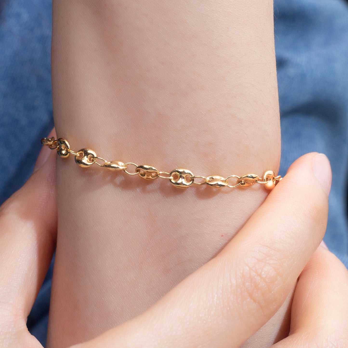 Ecob-562 "Echo Links" Polished Gold Oval Chain Bracelet
