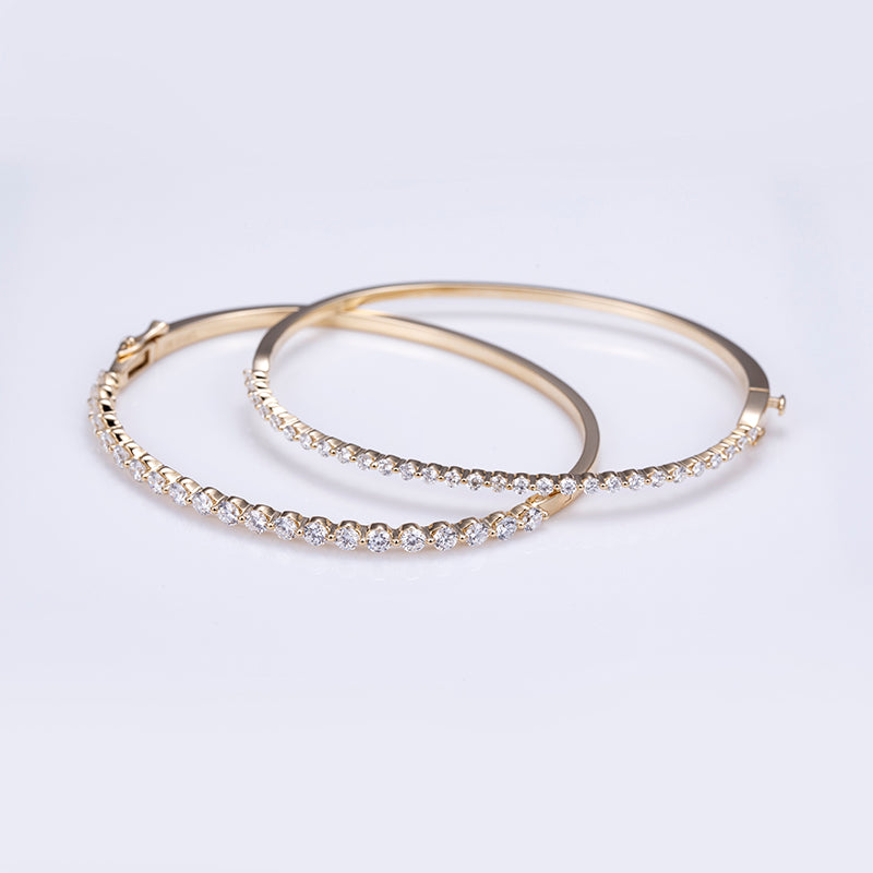 Ecob-569 "Guardian Grace" Lab-Grown Diamond Panther Clasp Bangle